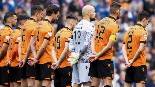 Rangers 2-1 Dundee Utd: Visitors acknowledge minute's silence disruption at Ibrox