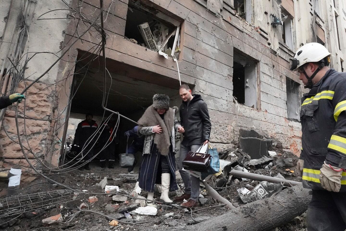 Ukraine live briefing: Kharkiv strikes wound 5; Zelensky calls battle for Bakhmut ‘very difficult’