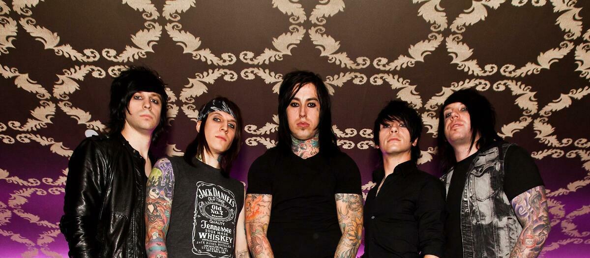 Falling in Reverse with Wage War, Hawthorne Heights, and Jeris Johnson